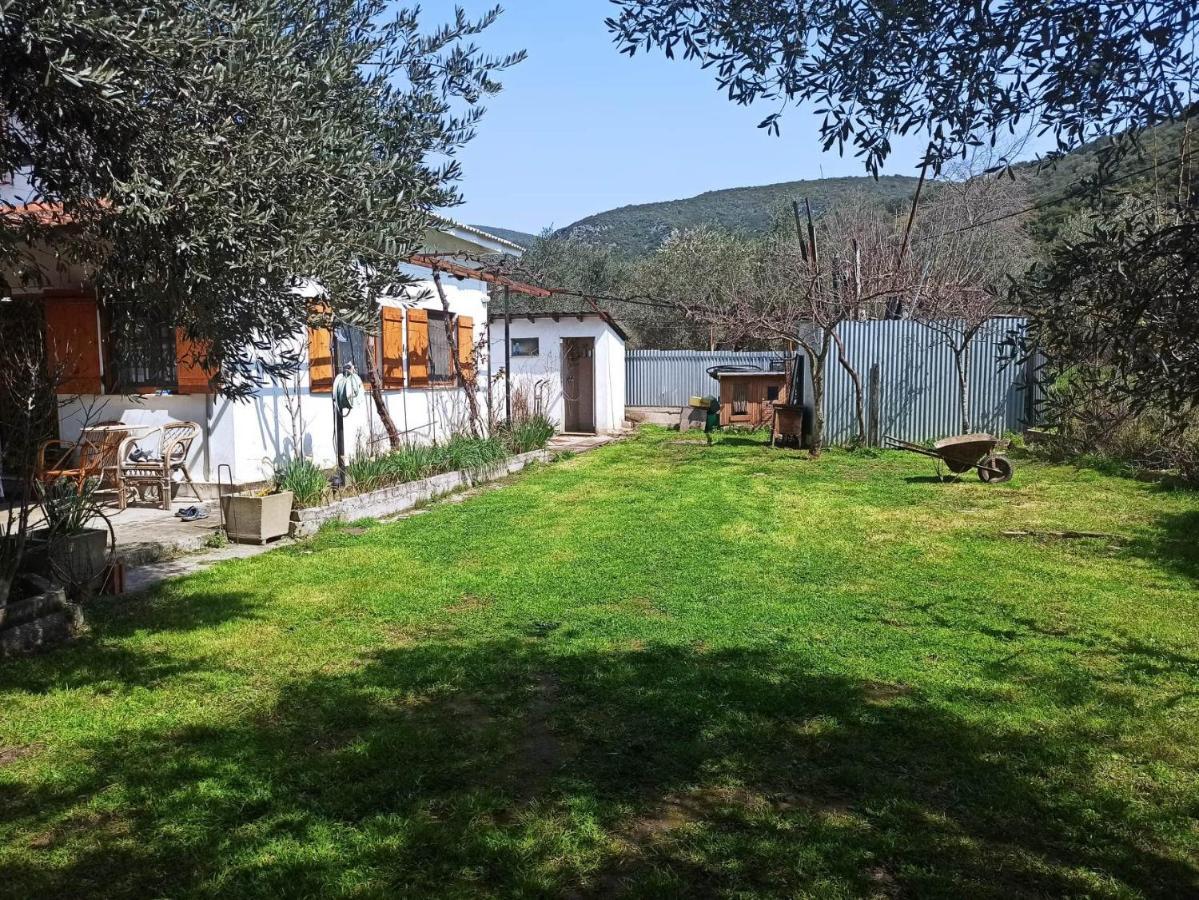 Zephyr Guest House Lefokastro Exterior photo